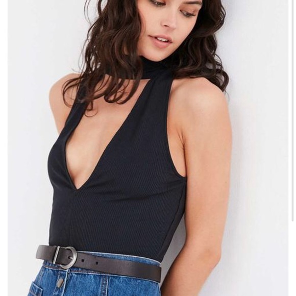 Urban Outfitters Cut Out Neck Tank Top - Picture 3 of 5